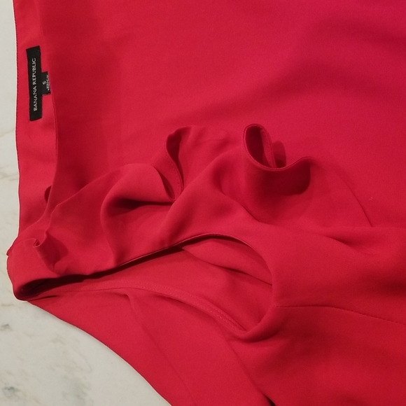 Banana Republic gorgeous red sleeveless blouse S - Picture 7 of 8
